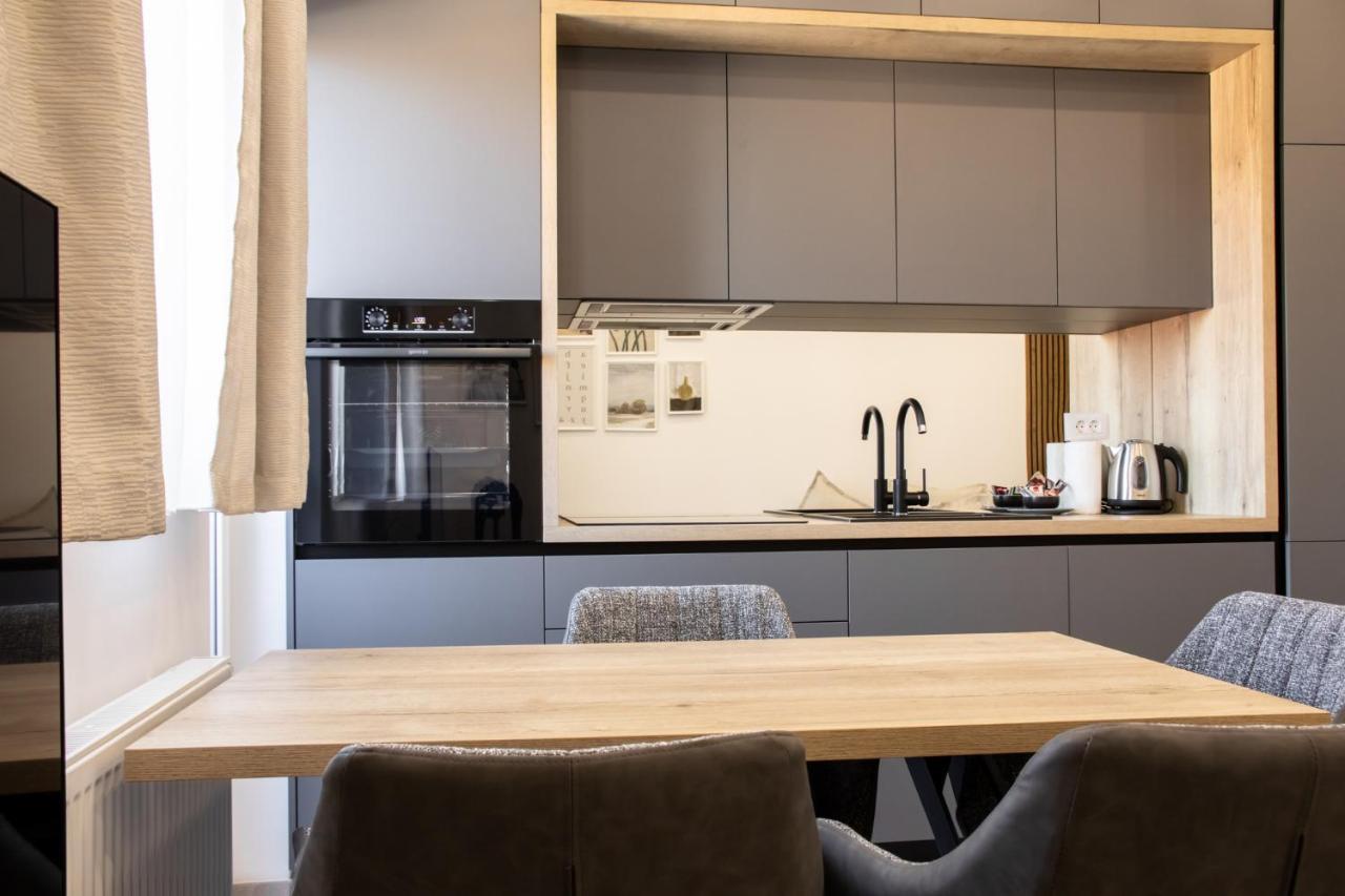 Hugo Apartments Загреб Екстериор снимка