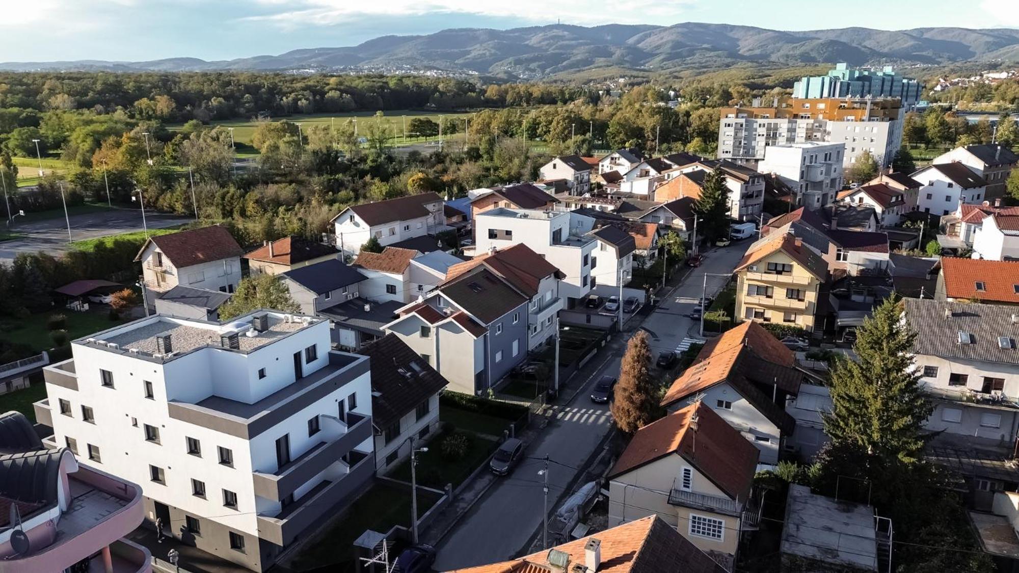 Hugo Apartments Загреб Екстериор снимка