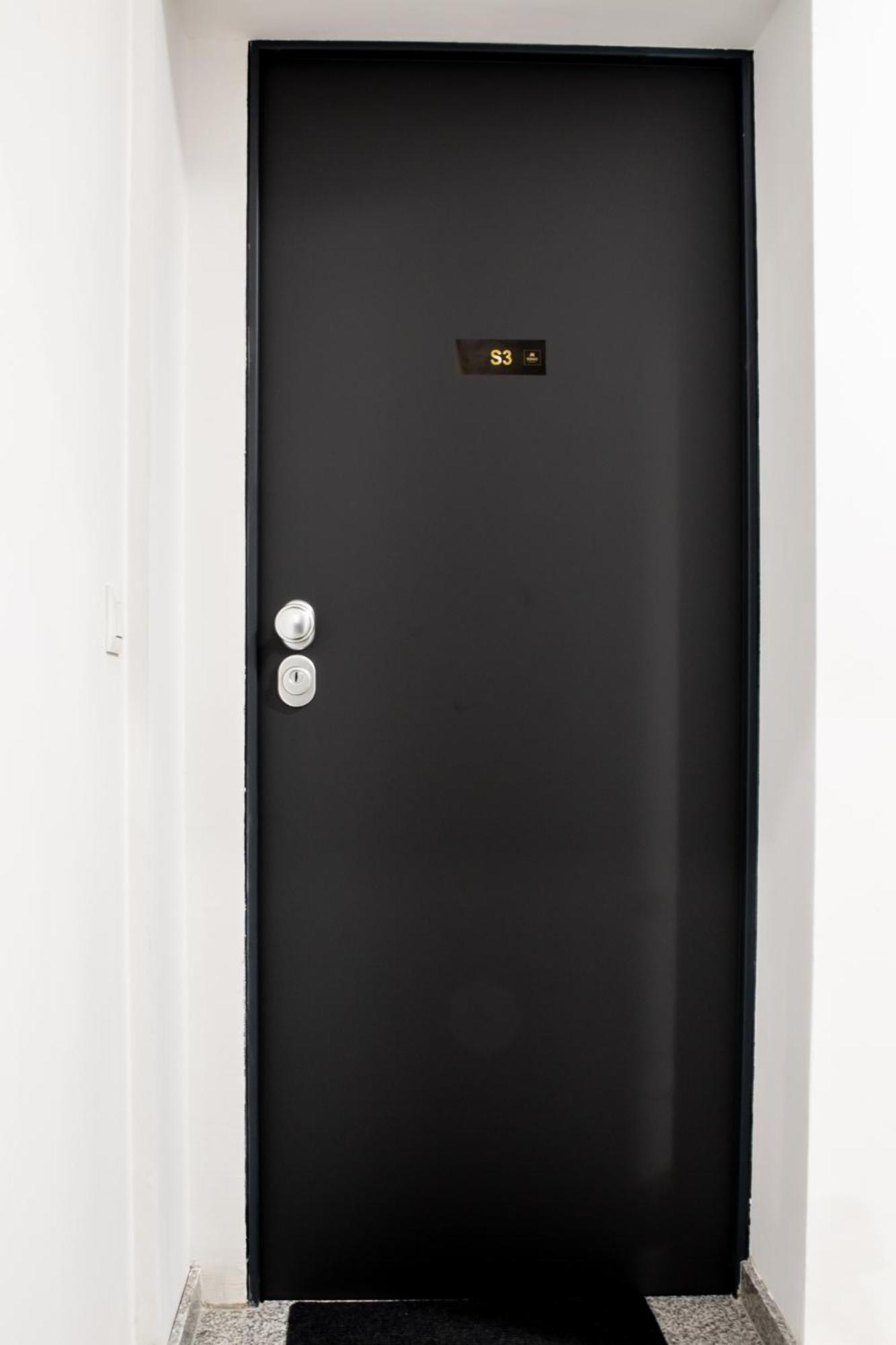 Hugo Apartments Загреб Екстериор снимка
